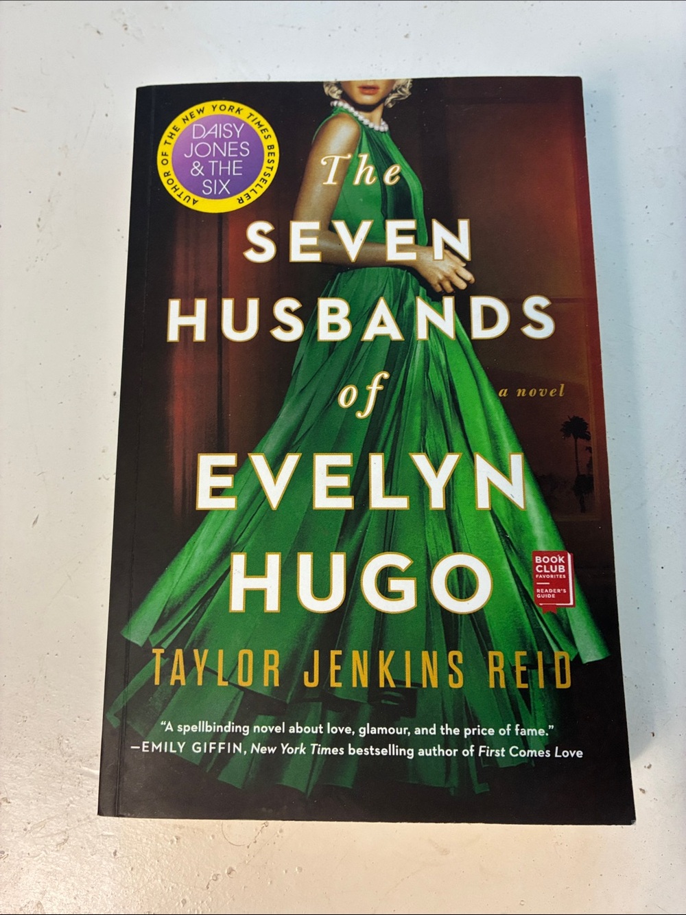The Seven Husbands of Evelyn Hugo Paperback Novel by Taylor Jenkins Reid